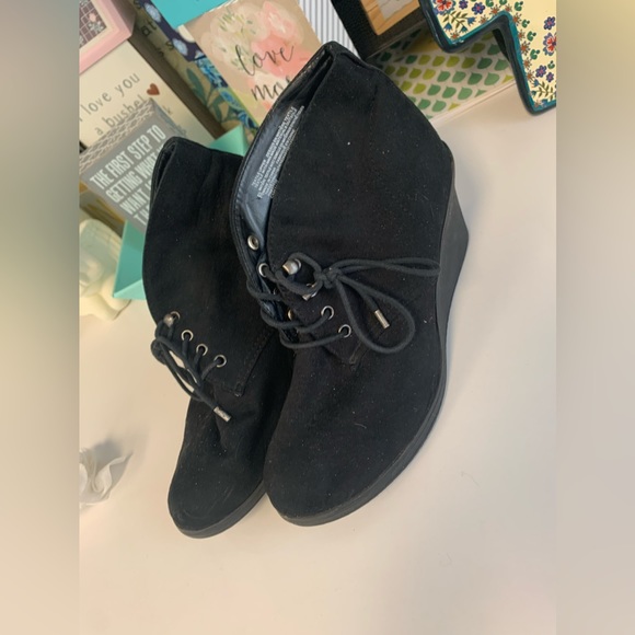 Size 9.5 Mossimo Booties - Picture 12 of 16